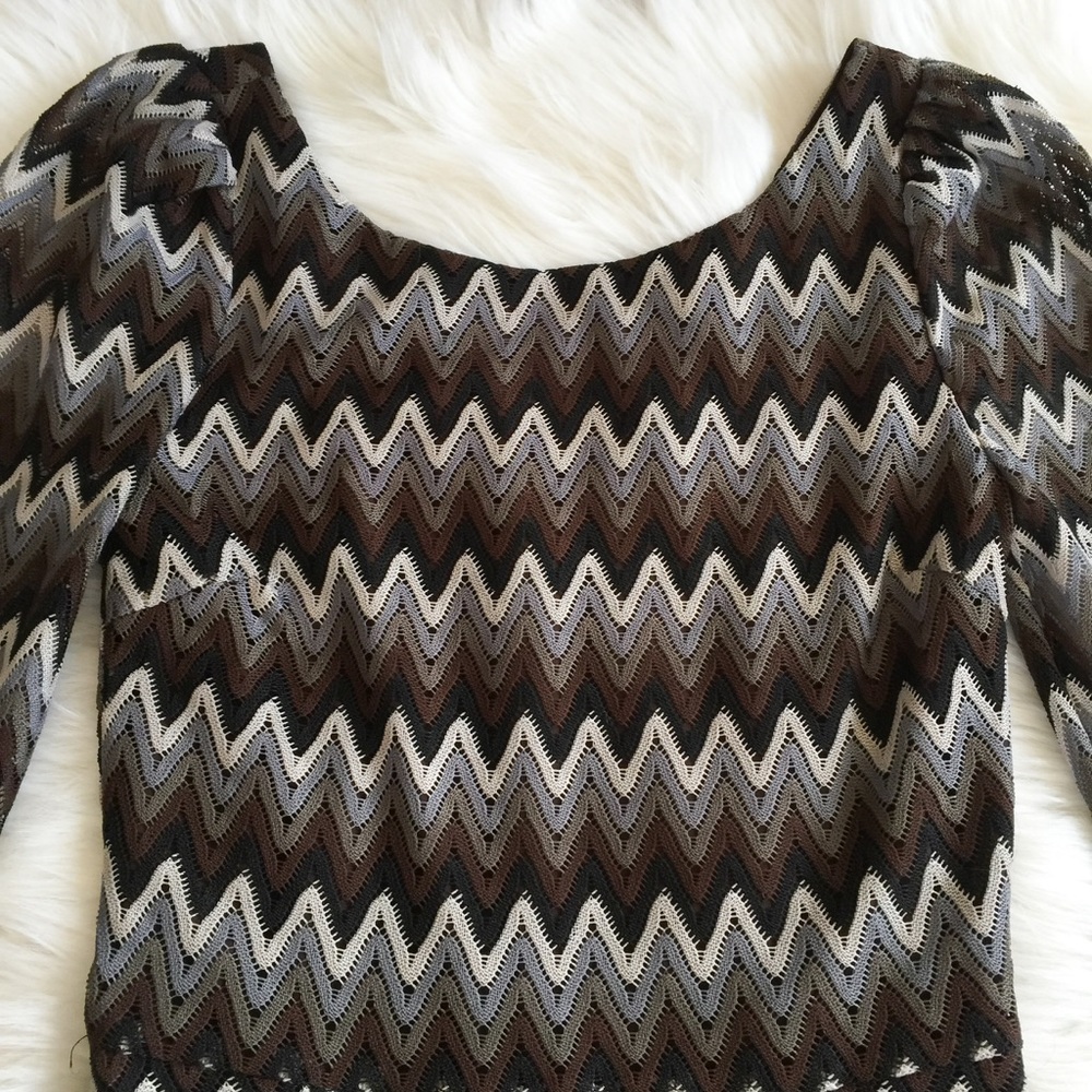 AKIRA Black Label Long Sleeve Shorts Romper - Picture 3 of 8